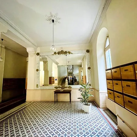 Small In An Old Palace In *