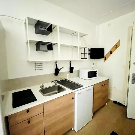 Apartment Small In An Old Palace In